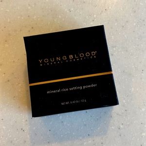 Youngblood mineral rice setting powder